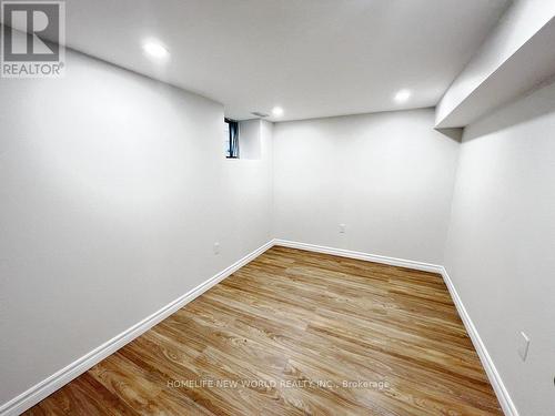LOWER - 3 ROBLOCKE AVENUE , Toronto, Ontario M6G 3R6 3