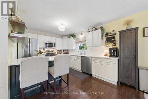 Breakfast Bar - 538 Highland Crescent, Brock, ON 