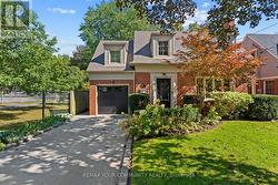 189 PRINCE EDWARD DRIVE S Toronto, ON M8Y 3X1