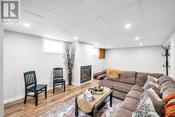 487 CUNNINGHAM AVENUE Oshawa, ON L1J 3C1