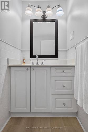 Main Bathroom - 115 Springer Street, Middlesex Centre (Komoka), ON 