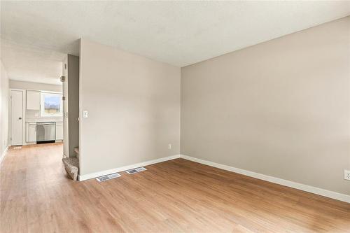 110 Westgrove Way, Winnipeg, MB 