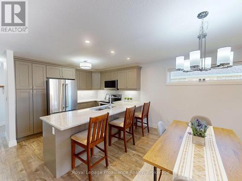 38 Mercedes Drive, Belleville (Belleville Ward), ON 