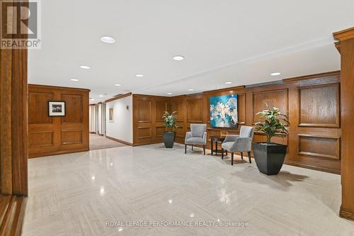 2006 - 530 Laurier Avenue W, Ottawa, ON 