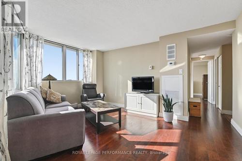 2006 - 530 Laurier Avenue W, Ottawa, ON 