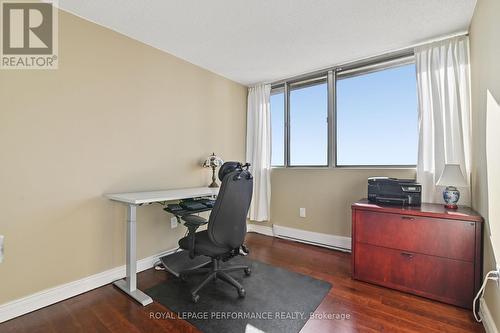 2006 - 530 Laurier Avenue W, Ottawa, ON 