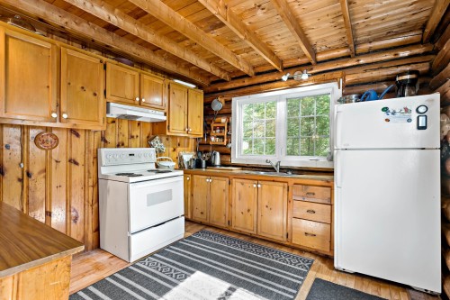 Kitchen - 84 Ch. Des Castors, Morin-Heights, QC 
