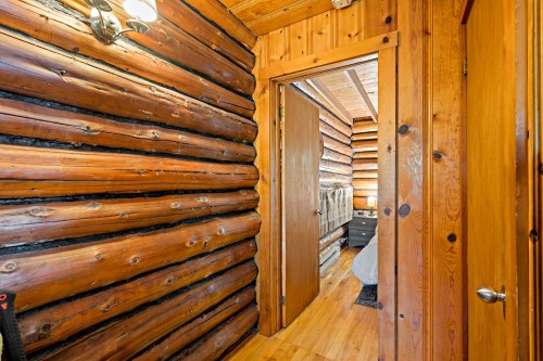 Master Bedroom - 84 Ch. Des Castors, Morin-Heights, QC 
