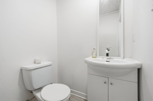 Powder room - 665 Boul. St-Joseph, Gatineau (Hull), QC 