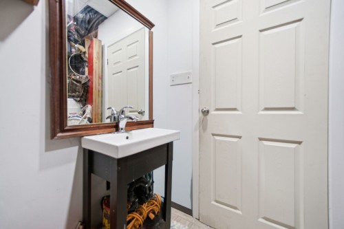 Powder room - 665 Boul. St-Joseph, Gatineau (Hull), QC 