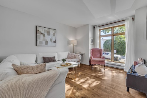 Living Room - 549 Rue Bérangère, Québec (Charlesbourg), QC 