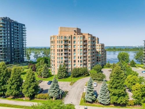 Aerial View - 608-8200 Boul. St-Laurent, Brossard, QC 