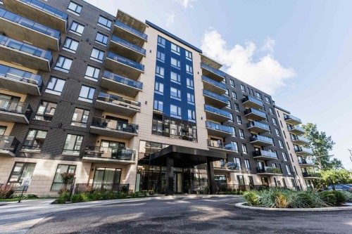 Façade - 308-4400 Boul. St-Jean, Dollard-Des-Ormeaux, QC 