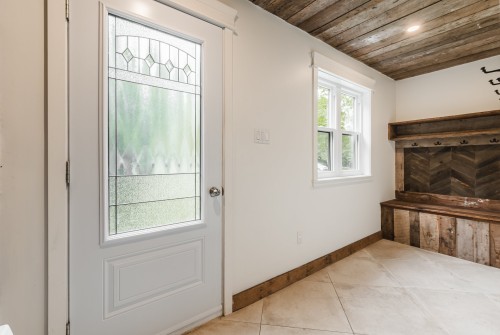 Mud Room - 112 Rue Des Tilleuls, Saint-Pie, QC 