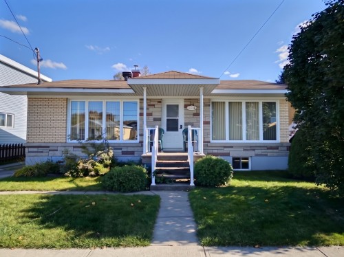576 Rue Simoneau  Thetford Mines, QC G6G 1T8