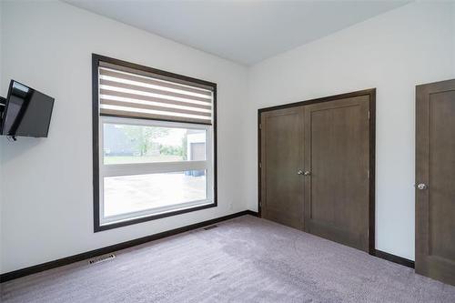 34 Jordanas Run, East St Paul, MB 