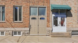 Façade - 