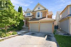 6926 EARLY SETTLER ROW Mississauga, ON L5W 1C1