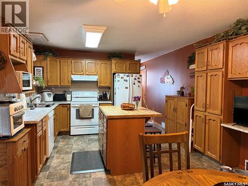 912 Railway Avenue, Loon Lake, SK 