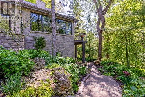 1273 Queen Victoria Avenue, Mississauga, ON 