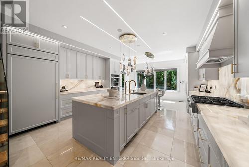 3168 Lakeshore Road W, Oakville, ON 
