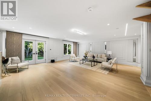 3168 Lakeshore Road W, Oakville, ON 