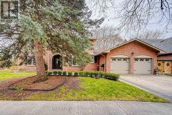 220 ARICHAT ROAD Oakville, ON L6J 6A7