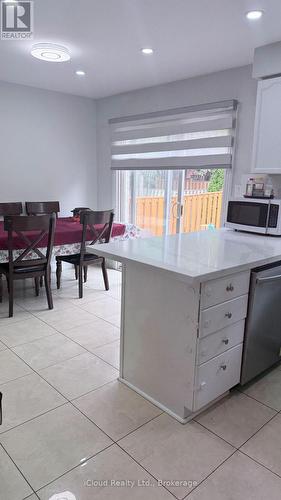 7050 Black Walnut Trail, Mississauga, ON 