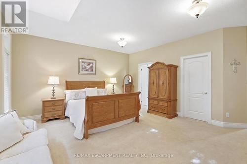 4 Summit Drive, Hamilton, ON 
