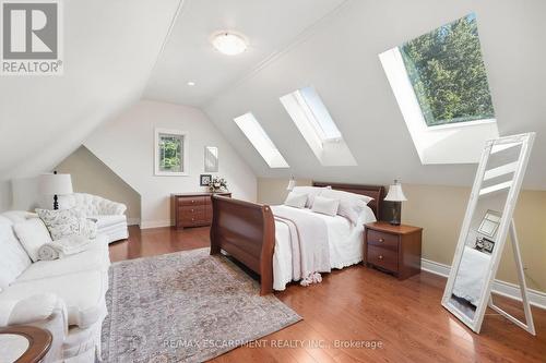 4 Summit Drive, Hamilton, ON 