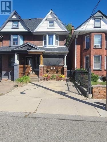 319 WOODBINE AVENUE  Toronto, ON M4L 3P3