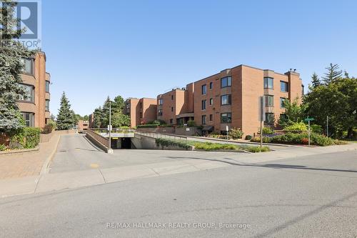 Amazing Location in Central Ottawa - 75A - 263 Botanica Private, Ottawa, ON 