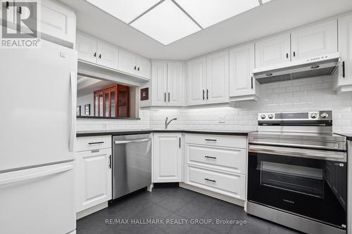 Bright Kitchen - Plenty of Storage & Counter Space - 75A - 263 Botanica Private, Ottawa, ON 