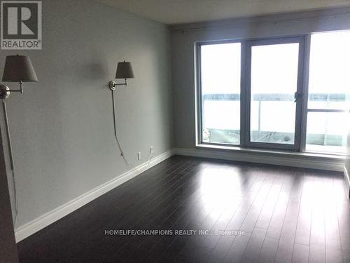 2412 - 10 YONGE STREET , Toronto, Ontario M5E 1R4 5