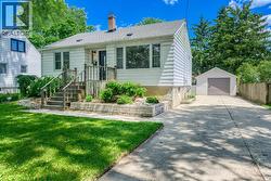 952 Woodland AVENUE Sarnia, ON N7V 3W8