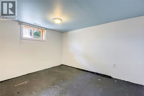 952 Woodland Avenue, Sarnia, ON 