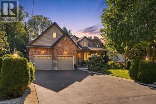 4 Summit Drive, Waterdown, ON 