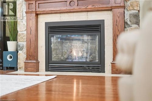4 Summit Drive, Waterdown, ON 