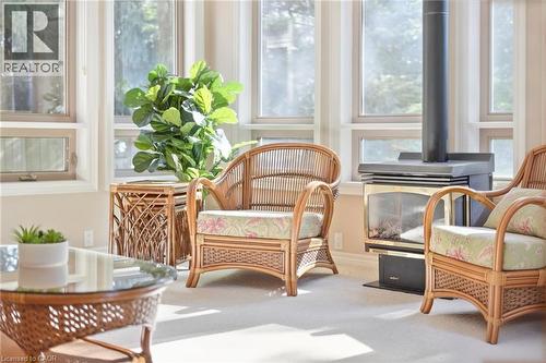 4 Summit Drive, Waterdown, ON 