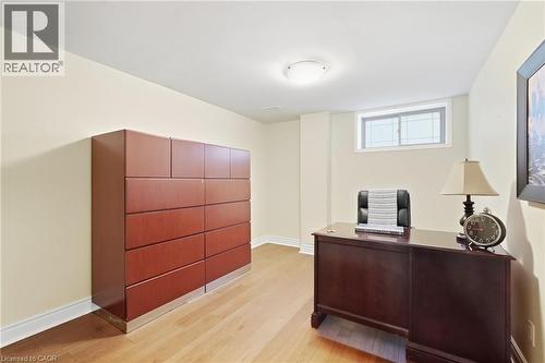 4 Summit Drive, Waterdown, ON 