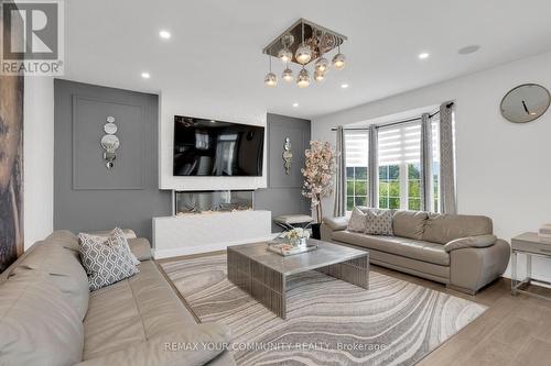 130 Santa Amato Crescent, Vaughan, ON 