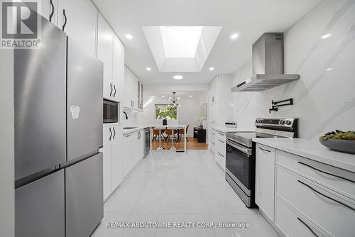 2066 Rebecca Street, Oakville, ON 