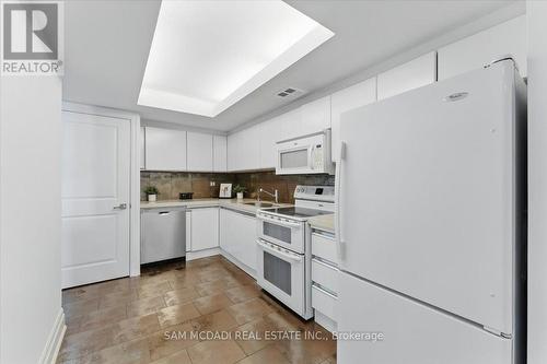 1605 - 2045 Lake Shore Boulevard W, Toronto, ON 