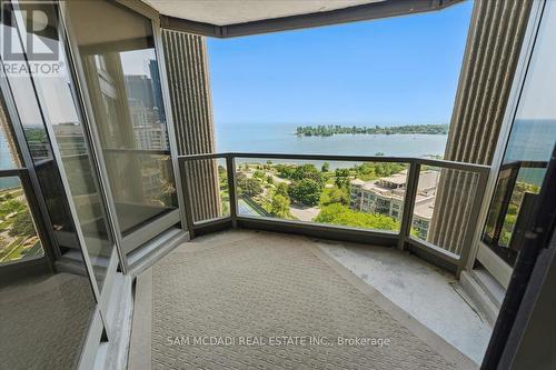 1605 - 2045 Lake Shore Boulevard W, Toronto, ON 