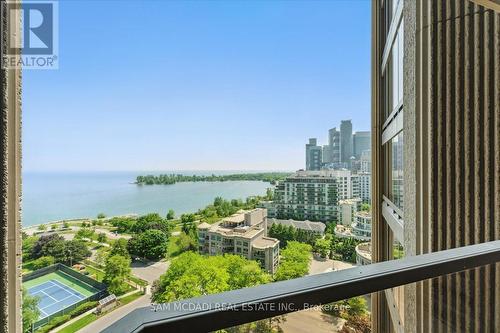 1605 - 2045 Lake Shore Boulevard W, Toronto, ON 