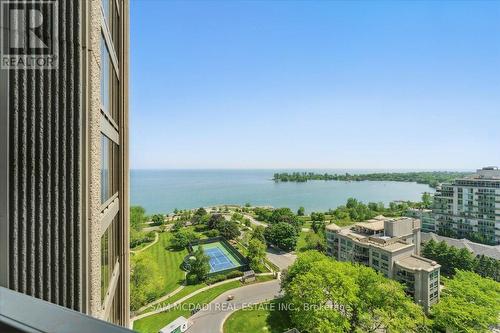1605 - 2045 Lake Shore Boulevard W, Toronto, ON 