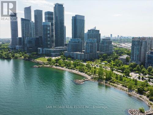 1605 - 2045 Lake Shore Boulevard W, Toronto, ON 