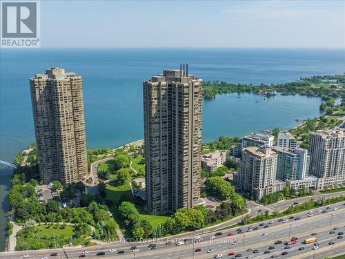 1605 - 2045 Lake Shore Boulevard W, Toronto, ON 