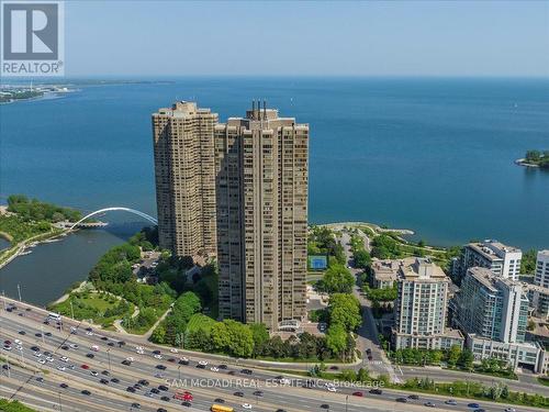 1605 - 2045 Lake Shore Boulevard W, Toronto, ON 