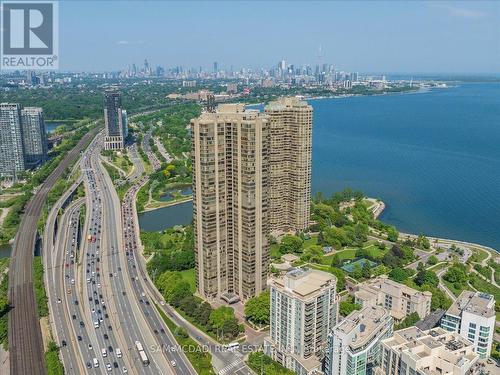 1605 - 2045 Lake Shore Boulevard W, Toronto, ON 